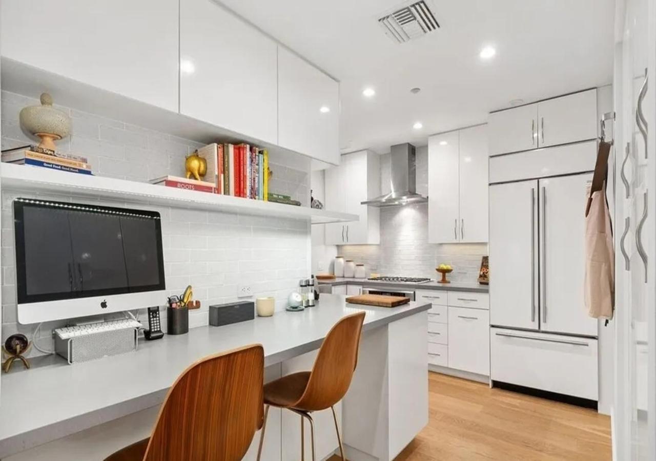 Elegant Two Bedroom Santa Monica Appartement *